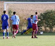 Wroxham break but Cudden up to the task