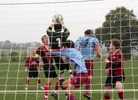 Keeper catches despite pressure