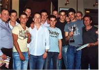 Reserves squad Presentation May 2006 with Manager 